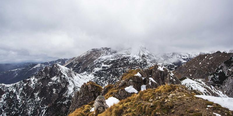 持证上岗,数据为王:深度解析科学仪器操作人员的资质认证体系与进阶之路